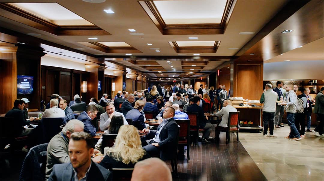 Lunch and Cocktails in Commissioners Club